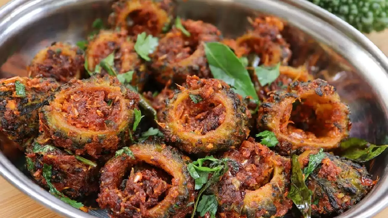 kakarakaya ulli karam recipe in telugu