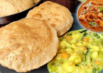 poori aloo kurma recipe street food specials in telugu