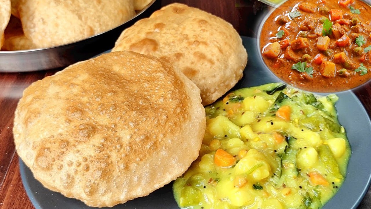 poori aloo kurma recipe street food specials in telugu