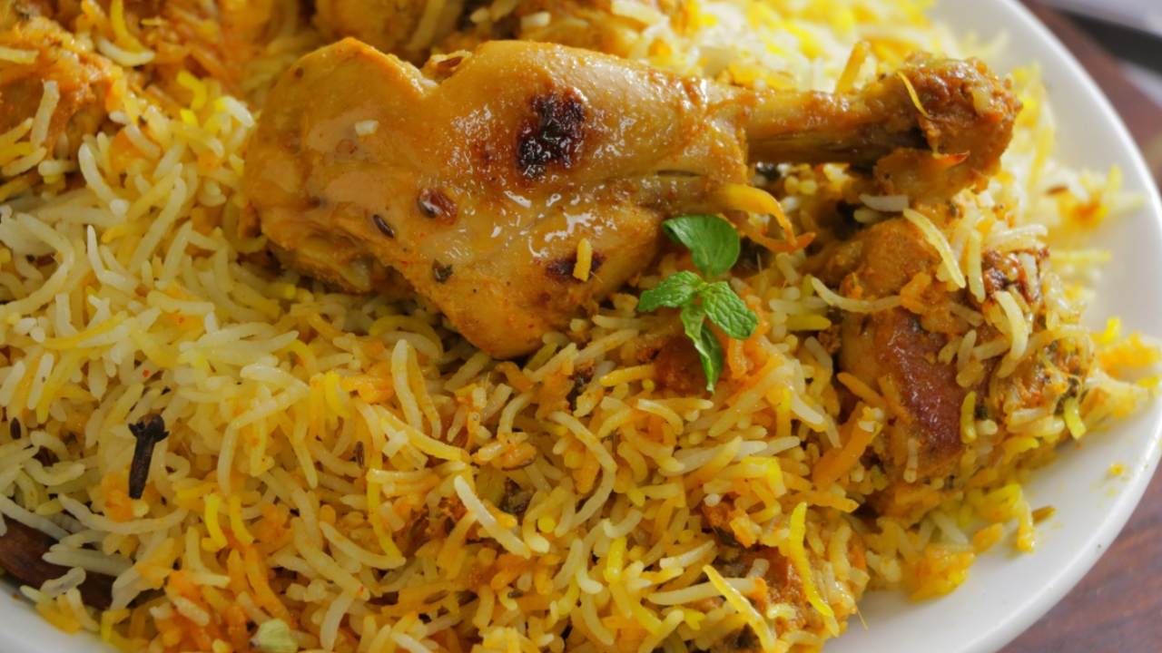 Chicken Dum Biryani _ Hyderabadi Chicken Dum Biryani in telugu